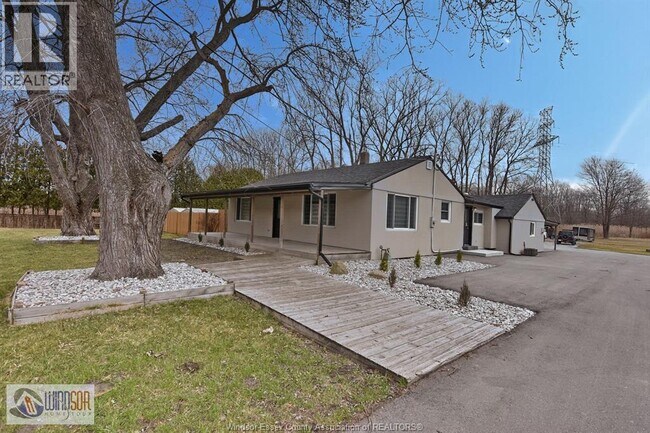 Photo - 5051 Matchett Rd