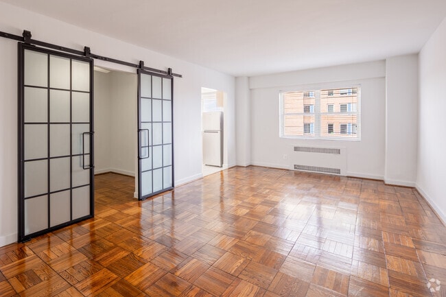 Interior Photo - Skyline Towers