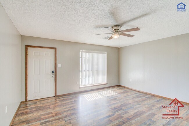 Photo - 1512 SW 6th St