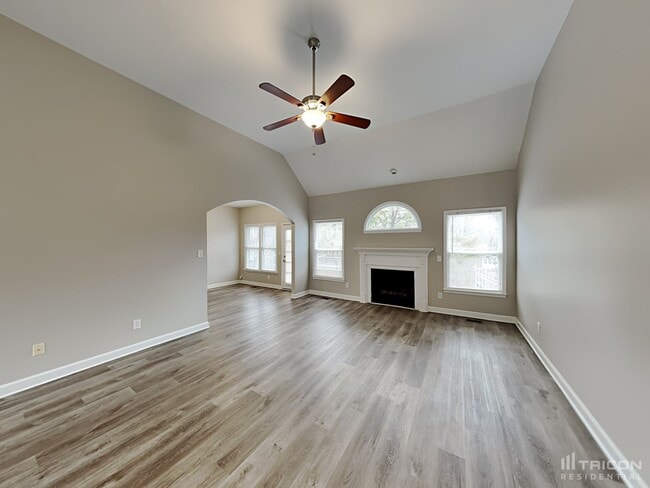 Photo - 4932 Tulip Grove Ln