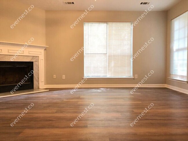 Photo - 976 Wuthering Way