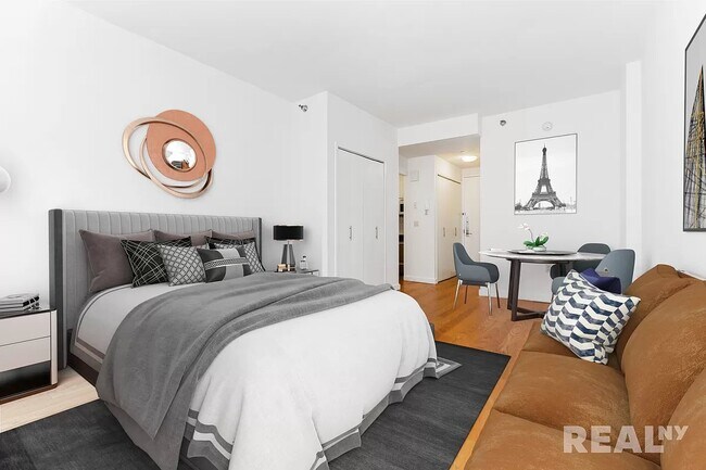 30 West 18th Street - 30 West 18th Street Apartment Unit 3E