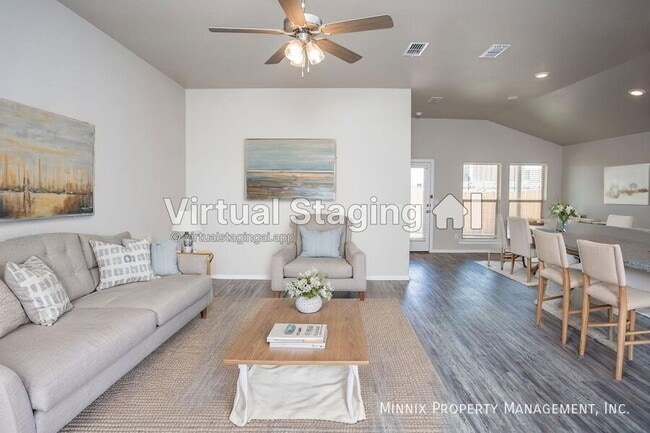 Building Photo - 2142 N Texas Ave