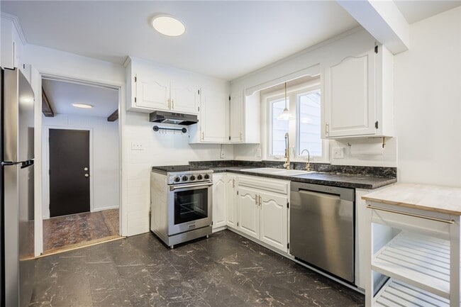 Photo - 105 Chestnut Dr