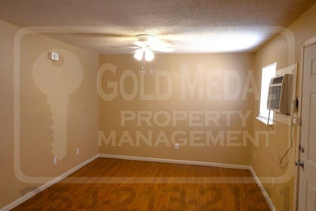 926 J R Ct
