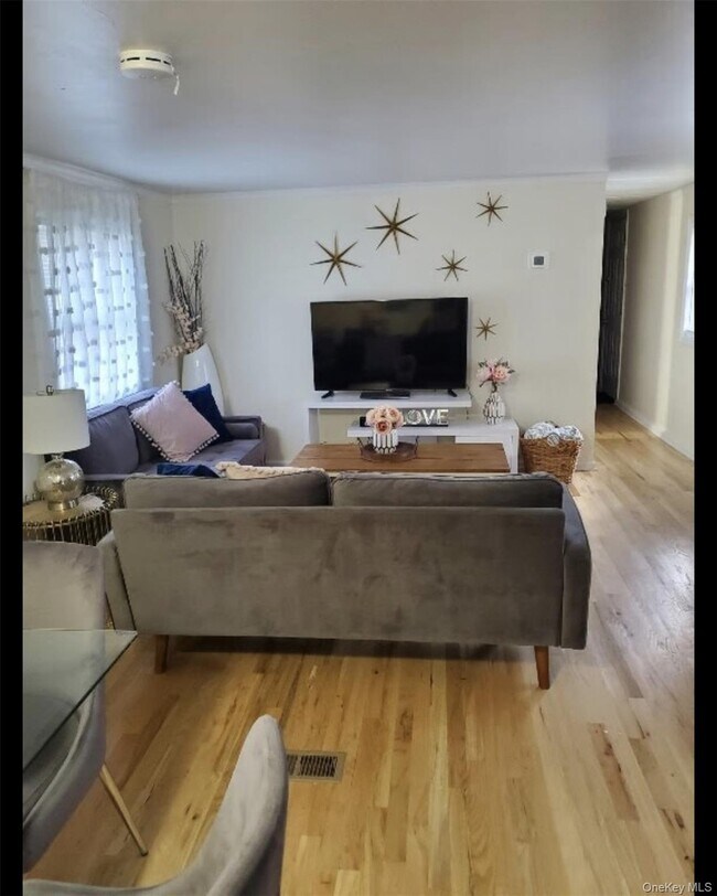 Photo - 368 Union Ave