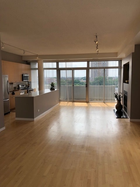 Photo - 1035 W Huron St Unit 604