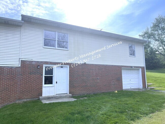 Photo - 2209 Airport Rd