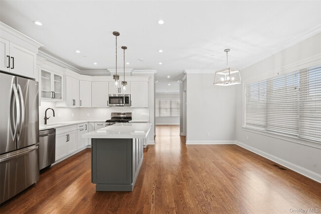 Photo - 124 Maple Ave