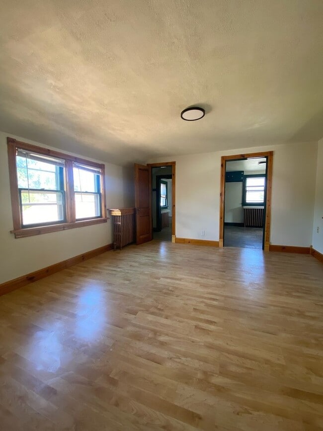 Building Photo - 1717 Iowa St Unit A