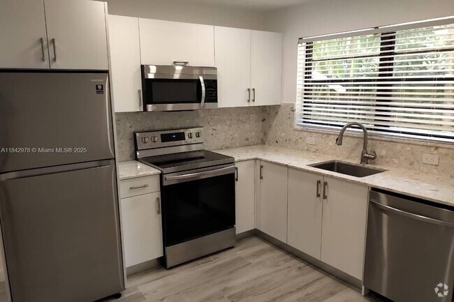 Building Photo - 846 Lenox Ave. Unit 209 Rental