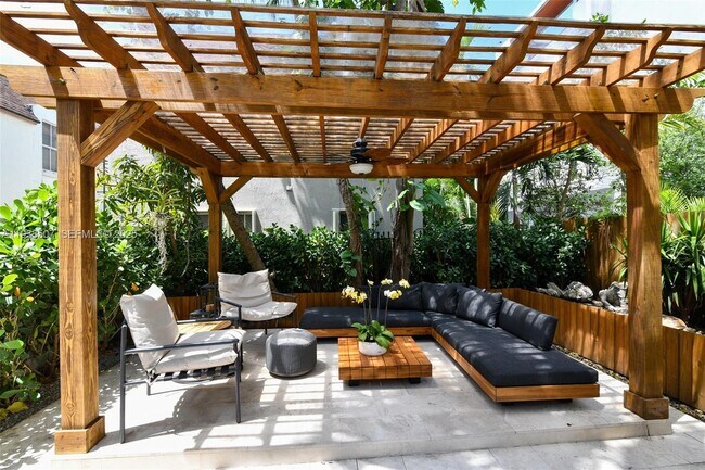 Photo - 2918 Bird Ave Unidad 5