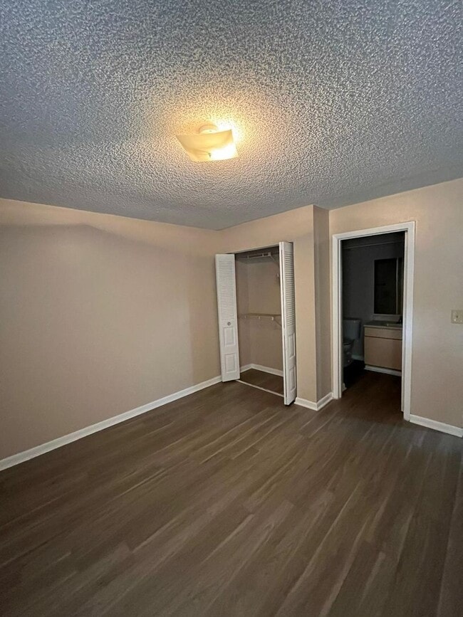 1932-1938 Crystal Grove Dr, Lakeland, FL 33801-8033