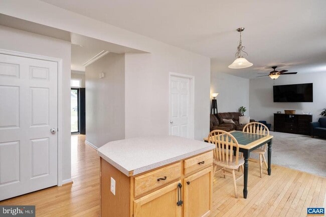Photo - 662 Holly Hill Dr