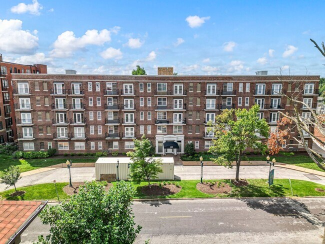 Photo - 5630 Pershing Ave Unit 39