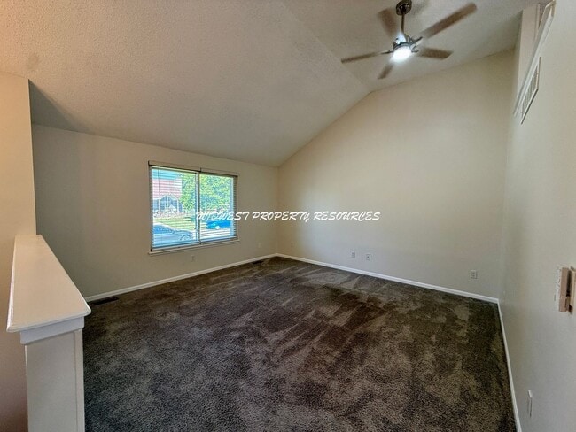 Photo - 719 S Park Dr