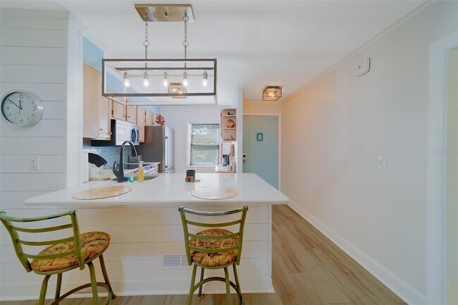 Photo - 13827 Mission Oaks Blvd Unidad 10C