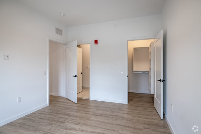 2BA, 2BR - 834SF - Primary Bedroom