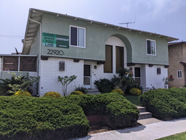 Photo - 22920 Maple Ave