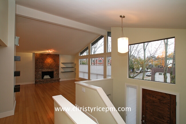 Photo - 3314 E Pike St