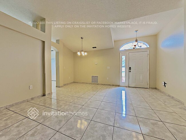 Photo - 1813 Snaresbrook Way