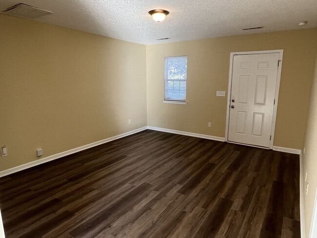 Photo - 6130 Sid Crane Dr