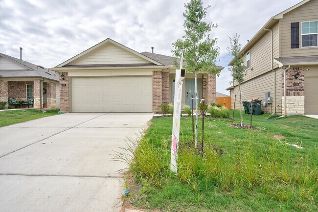 Building Photo - "Charming 3-Bedroom Oasis on Roanwood Drive with 2 Full Baths – Your Spacious Retreat Awaits in S...