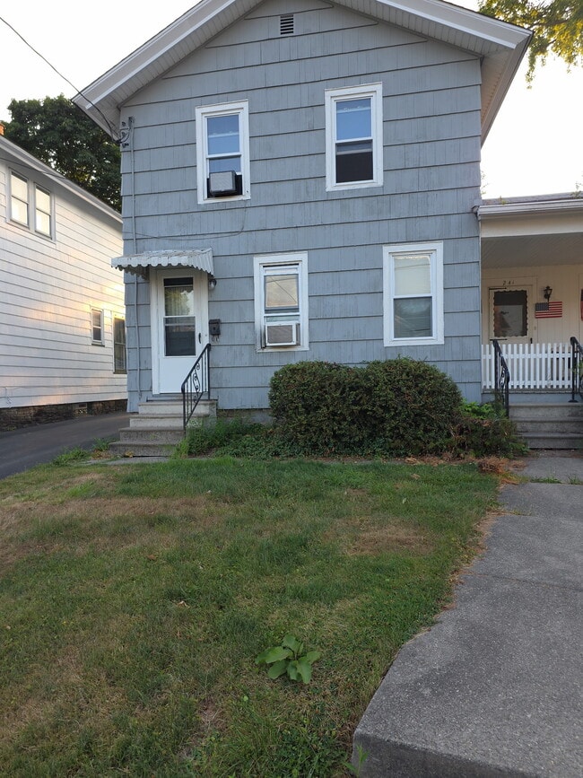 Building Photo - 241 Church St Rental