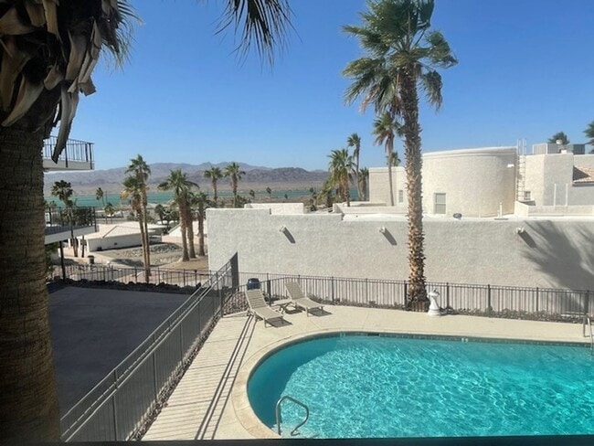 Building Photo - BURK0571 Unit Apt 4