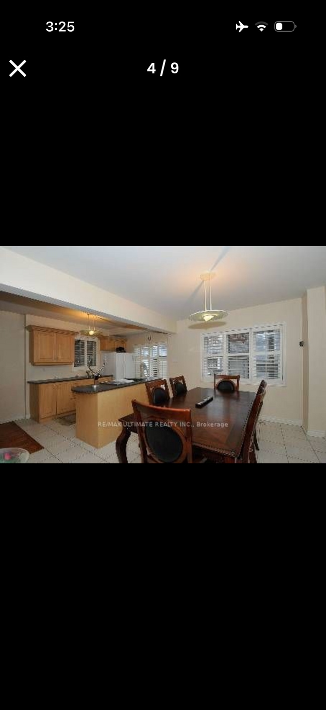 Building Photo - Bright 2 bedroom apartment for rent Unit Main and second floor
