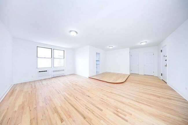 Photo - 2900 Ocean Ave