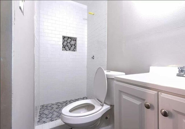 Photo - Room in House on Danforth Rd SW