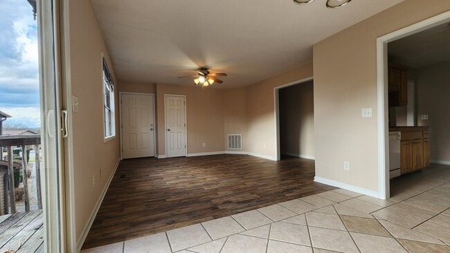 Building Photo - Spacious Condo For Lease Unit A