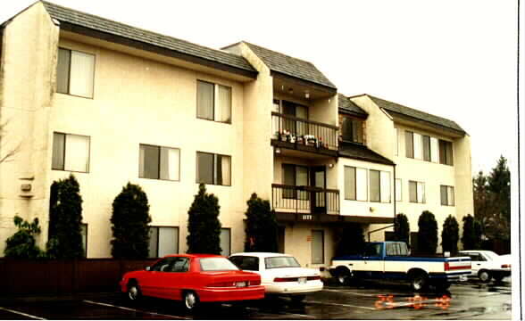 Tiffany Apartments