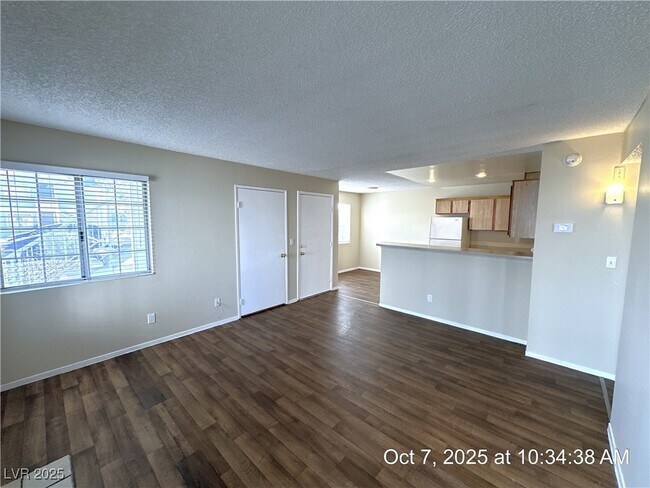 Building Photo - 1943 Dwarf Star Dr