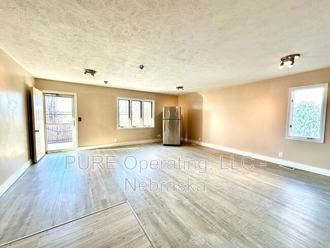 Photo - 1024 N 74th Ave