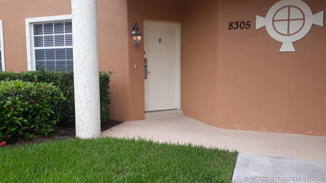 Photo - 8305 Mulligan Cir Unit B