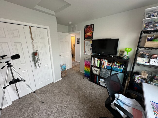 Photo - 1860 SW Sharpshinned Ave