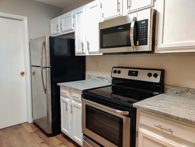 Photo - 17 Clemson Ct