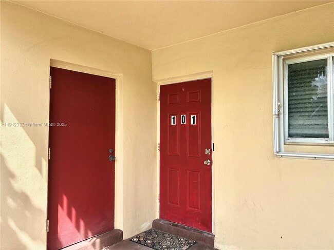 Photo - 200 Waterway Dr S Unit 101