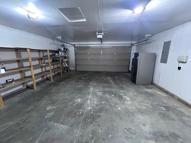 Photo - 517 Meadowview Ln