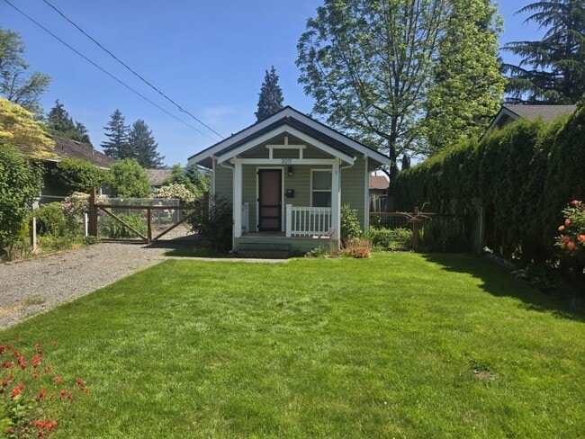 Building Photo - 2bd/1ba Enumclaw Home