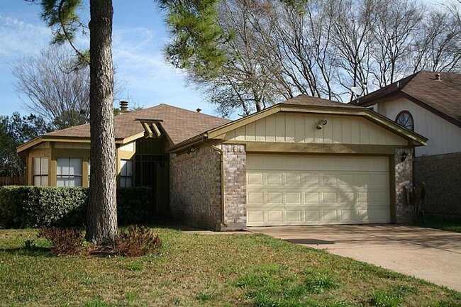Building Photo - 11726 Plumbrook Dr