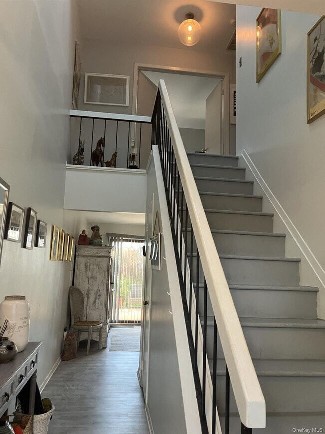 Building Photo - 50 Hubbard Ln Unit 14