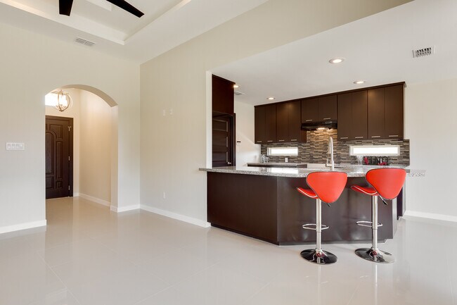 Photo - 3601 Notre Dame Ave