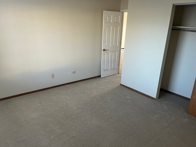 Photo - 660 Oriole Ct Unit 1A