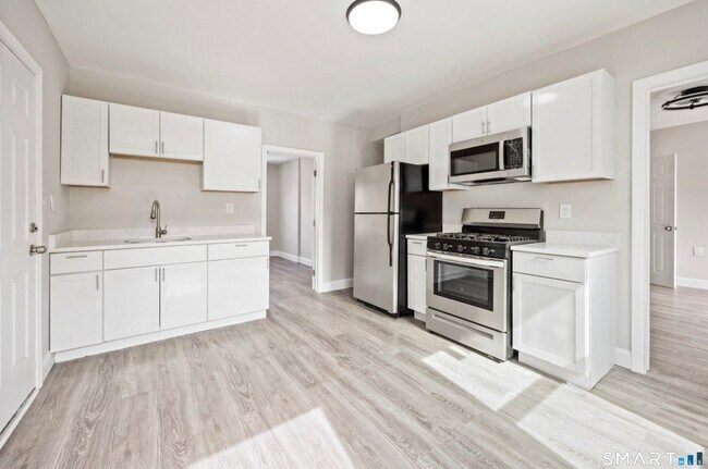 Photo - 465 Washington Ave Unit # 2