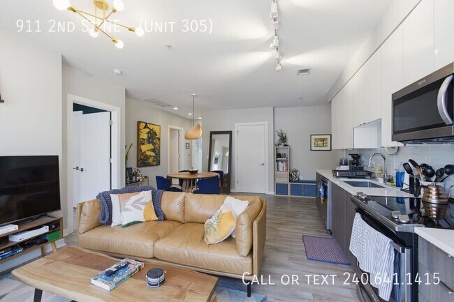 Photo - 911 2nd St NE