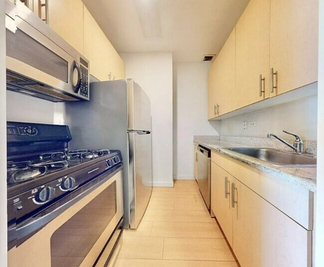 Photo - Washington Street Unidad 16B