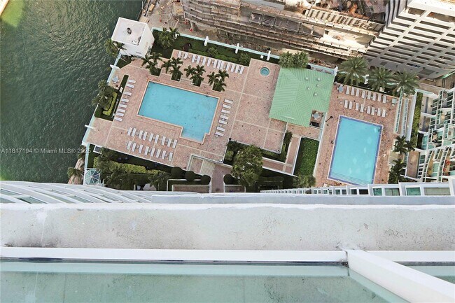 Photo - 31 SE 5th St Unidad 3916